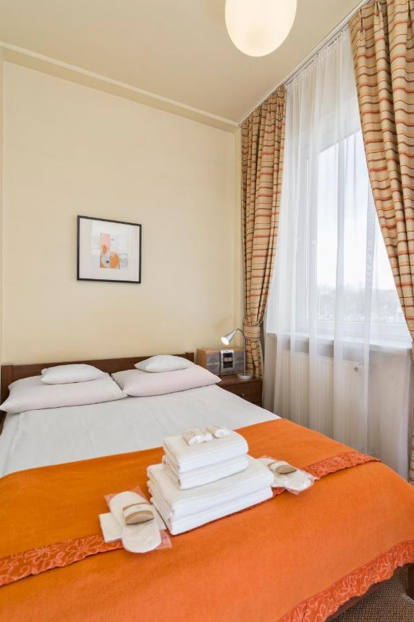 Hotel Colibra Varsovia Exterior foto